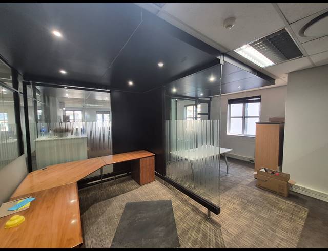 911M² OFFICE TO LET IN SANDTON CENTRAL
